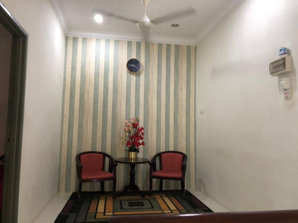 Makmur Homestay タイピン エクステリア 写真