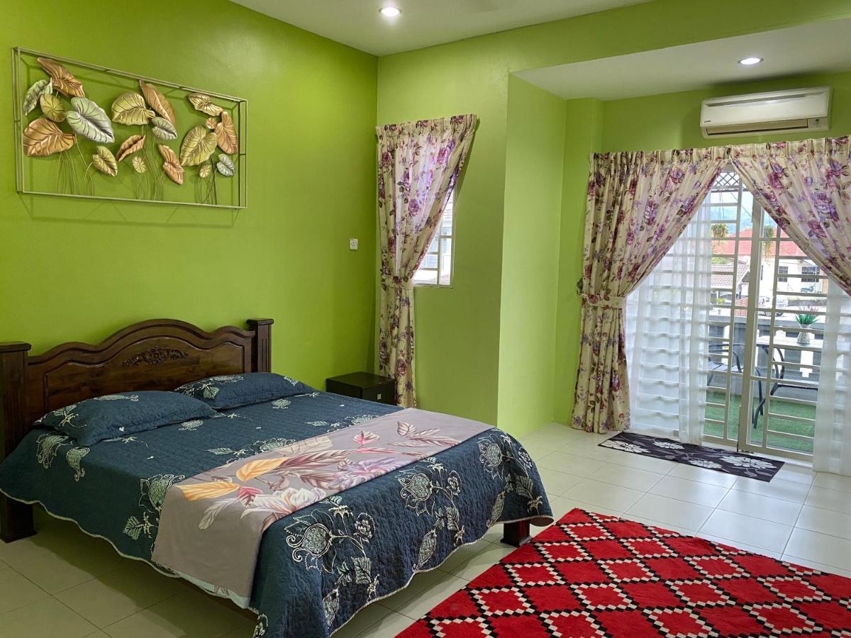 Makmur Homestay タイピン エクステリア 写真