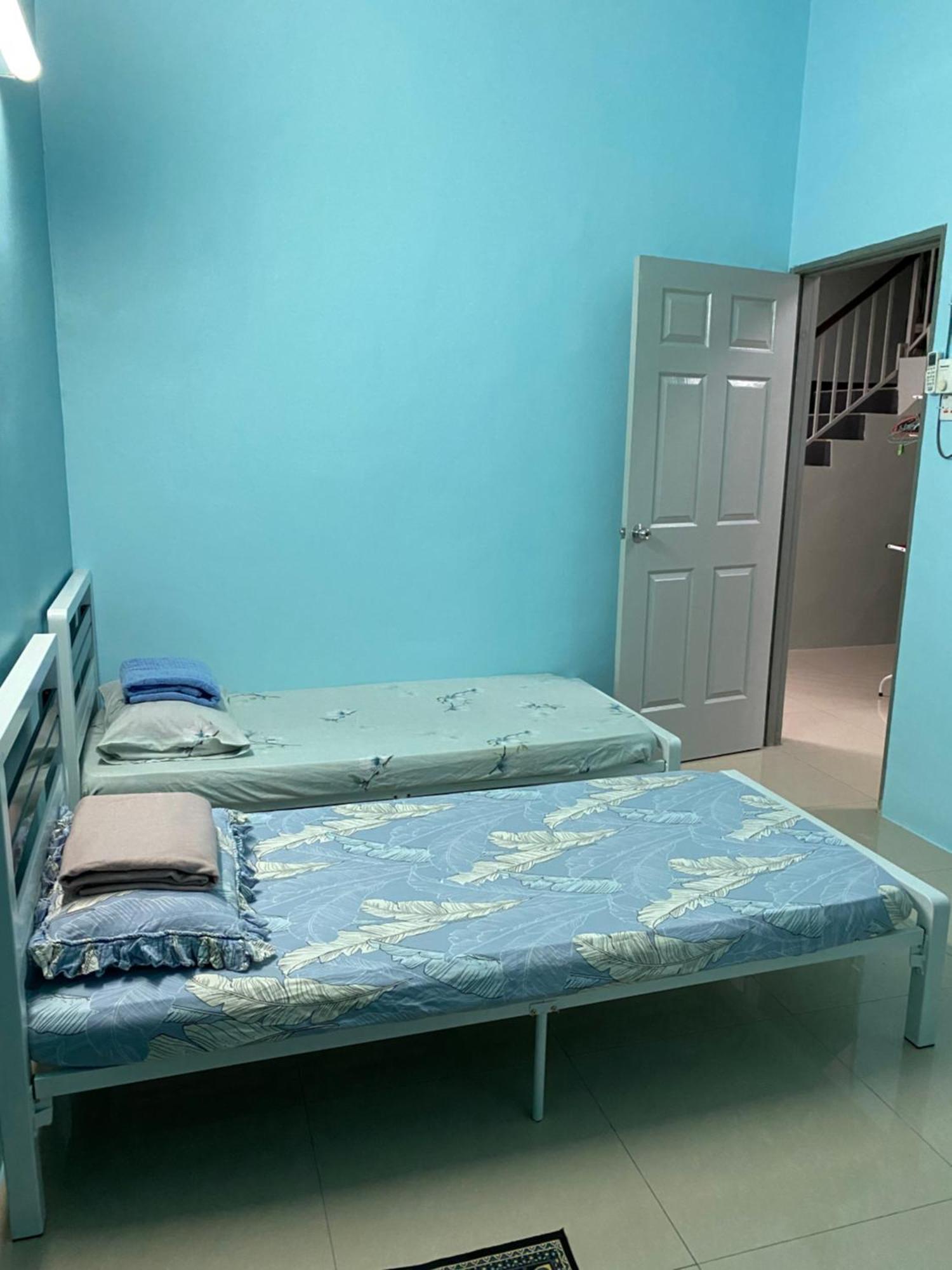 Makmur Homestay タイピン エクステリア 写真