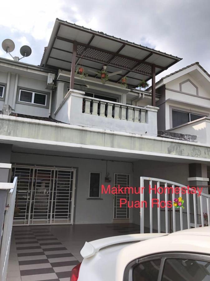 Makmur Homestay タイピン エクステリア 写真
